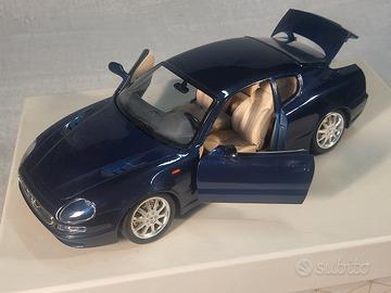 Burago-Italy 1:18 Maserati 3200 GT (1998) apribile