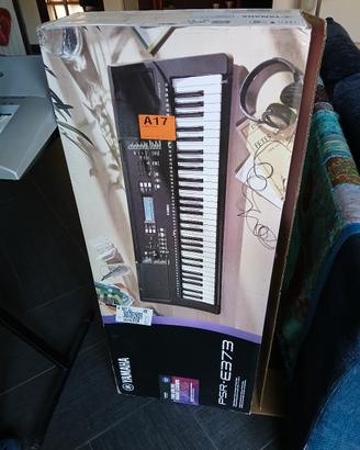 Tastiera Yamaha PSR E373