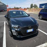 Peugeut 208