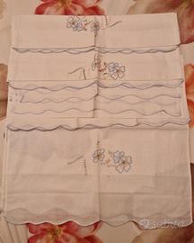 Asciugamani vintage in puro cotone 100%ricamate 