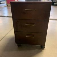 Cassettiere/ comodini in legno con ruote