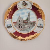 piatti decorati in oro