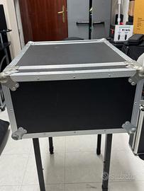 flight case Proel 4u + mixer