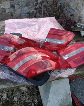 Fari posteriori per Mercedes-Benz