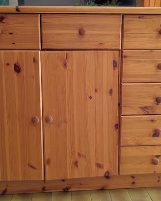 Mobiletto in legno di abete