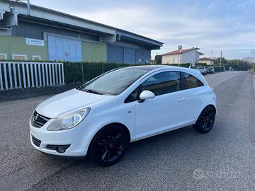 Opel Corsa 1.2 Neopatentati Sport