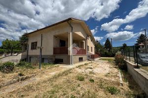 VILLA SINGOLA A SCURCOLA MARSICANA