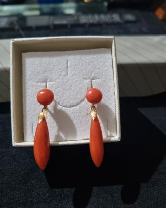 orecchini corallo ed oro 18 kt