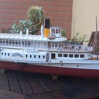 Modello d'epoca battello a vapore svizzero