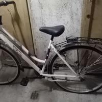Bicicletta Olmo quasi mai usata