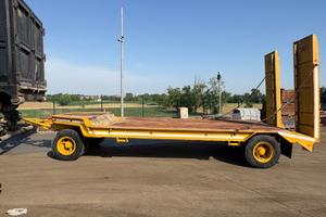 Rimorchio CTC carrello con rampe idrauliche