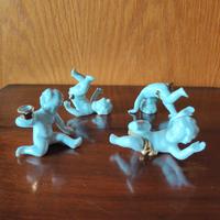 Gruppo di putti in porcellana di Capodimonte 