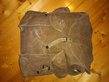 Zaino militare in tessuto