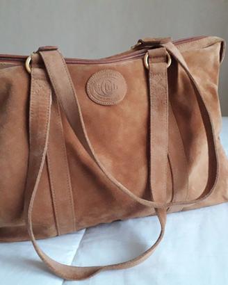BORSA SCAMOSCIATA