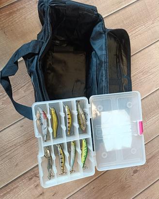 borsa,plano,artificiali e pinza Berkley