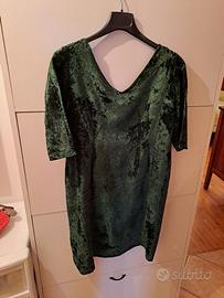 Vestito di sartoria in velluto verde