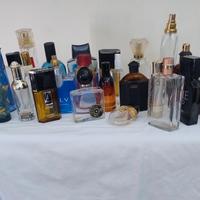 N. 25 Bottiglie di profumo assortite vuote