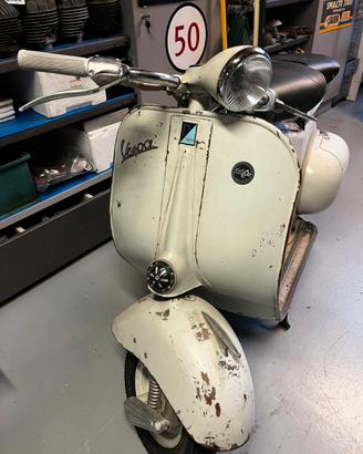 Vespa Vl3 “ Struzzo” 1956