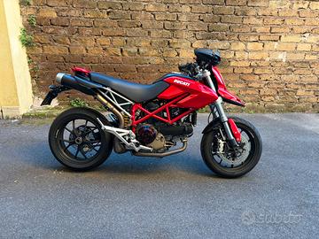 Ducati hypermotard 1100