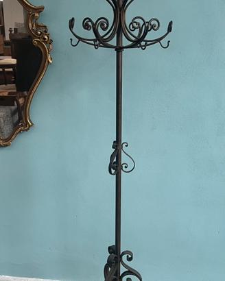 Attaccapanni a piantana in ferro battuto