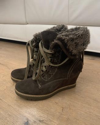 Stivali Wrangler taglia 41 con  pellicciotto