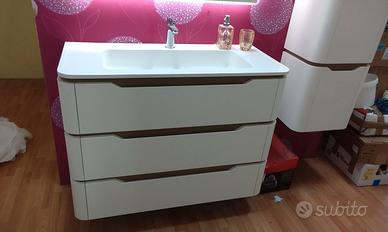 mobile bagno con colonna