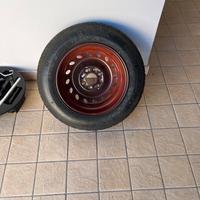 Kit ruotino scorta completo di accessori crik ecc.