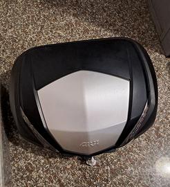 Bauletto GIVI monokey V47NT  usato pochissimo