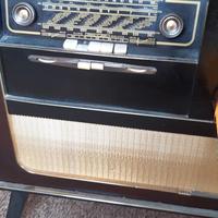 mobile radio e giradischi