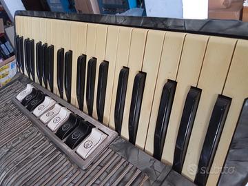fisarmonica Hohner mod verdi lll Musette