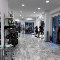 Locale commerciale ANGOLARE posizione strategica