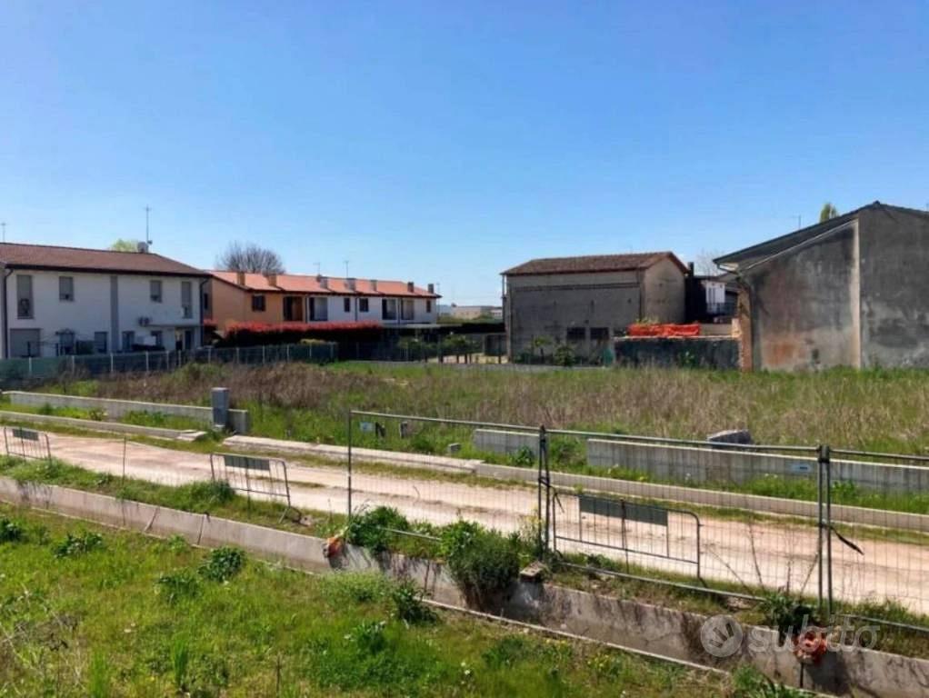 Immobile in asta di 5791 m² a Cittadella - Altro
