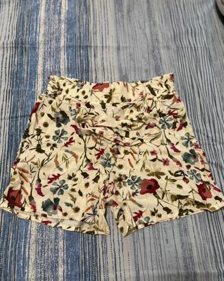 Pantaloncini floreali