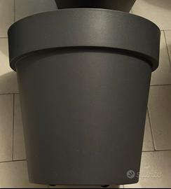 Vasi grigio antracite in diverse dimensioni Cleo