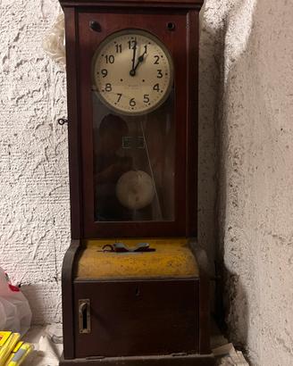 Orologio marcatempo vintage