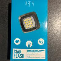 Flash per smartphone aggiuntivo per foto e video