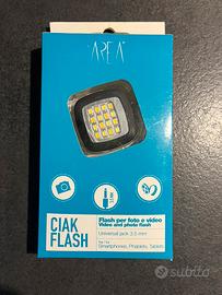 Flash per smartphone aggiuntivo per foto e video