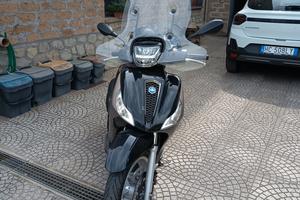 scouter piaggio 150 cc 