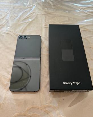 Cellulare Z flip 5