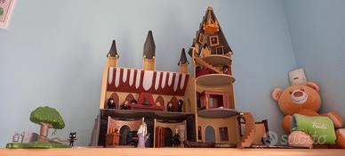 castello harry potter con personaggi e stanze