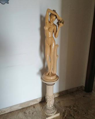 Statua in marmo "Nudo di donna" 