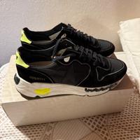 Golden goose