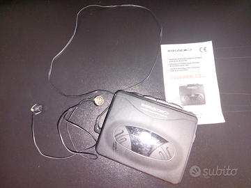 Riproduttore di cassette stereo con bass booster