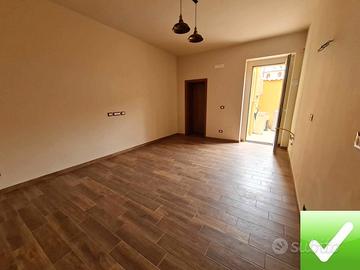 Ristruttur Arredi Nuovi + Cortiletto Via Gebbione