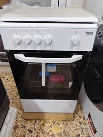 Cucina a gas con forno