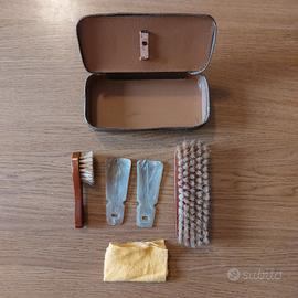 Kit Lucidascarpe da Viaggio Vintage in Custodia
