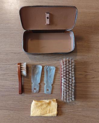 Kit Lucidascarpe da Viaggio Vintage in Custodia