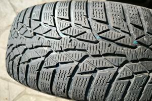 4 Gomme invernali NOKIAN misura 205/60 R16
