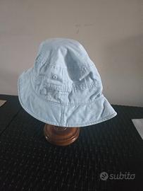 cappello pescatore azzurro chiaro