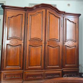 Armadio in legno 